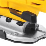 Serra Tico-Tico Dewalt 650W Ação Pendular e Eng Rápido 220V DWE300B2